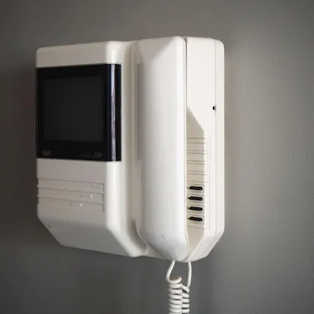 200m From The Sea - Parking Included דירה קוקסיידה