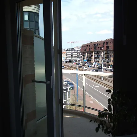 Apartment 200M From The Sea - Parking Available