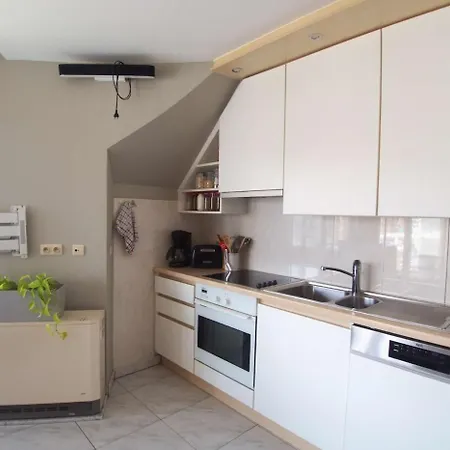 דירה 200m From The Sea - Parking Included קוקסיידה